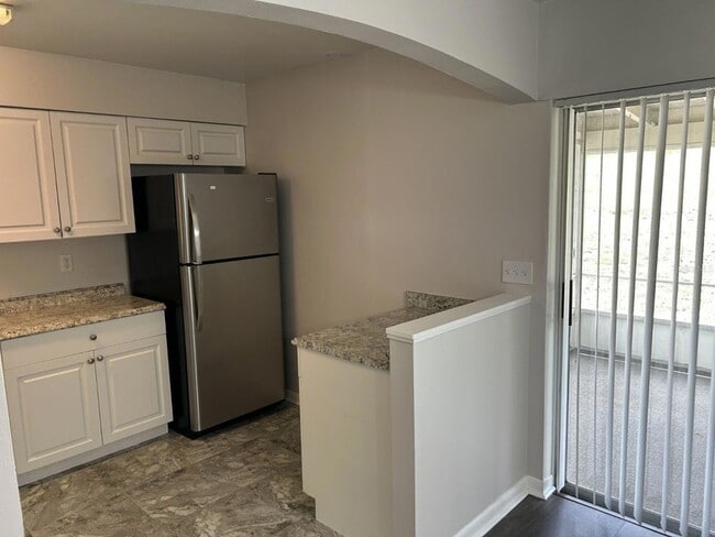 Building Photo - 1241 Pilgrim Rd