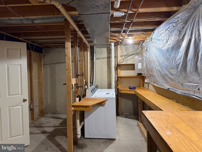 Building Photo - 30 Woodhollow Ct