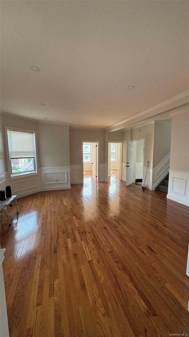 Building Photo - 153 Chester St