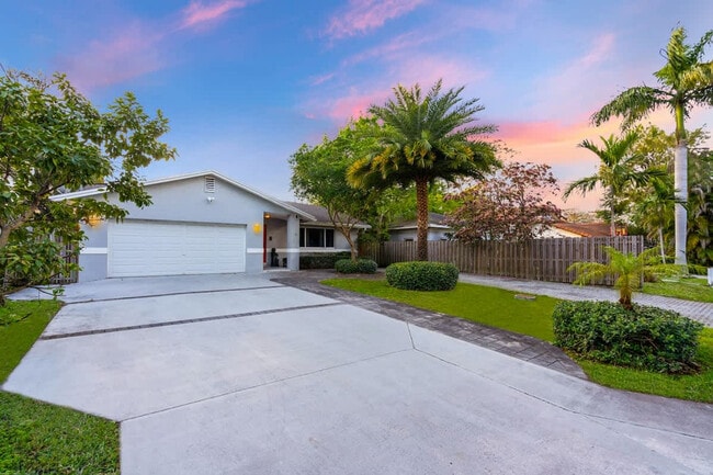 Building Photo - 2065 SW 28th Terrace