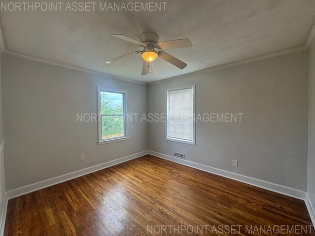 Building Photo - Cozy 2-Bed, 1-Bath with Central Air, Heat ...