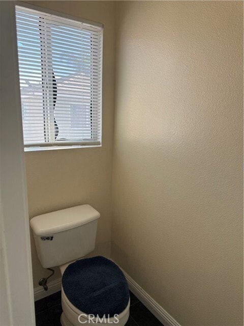 Building Photo - 865 Tam O'Shanter St