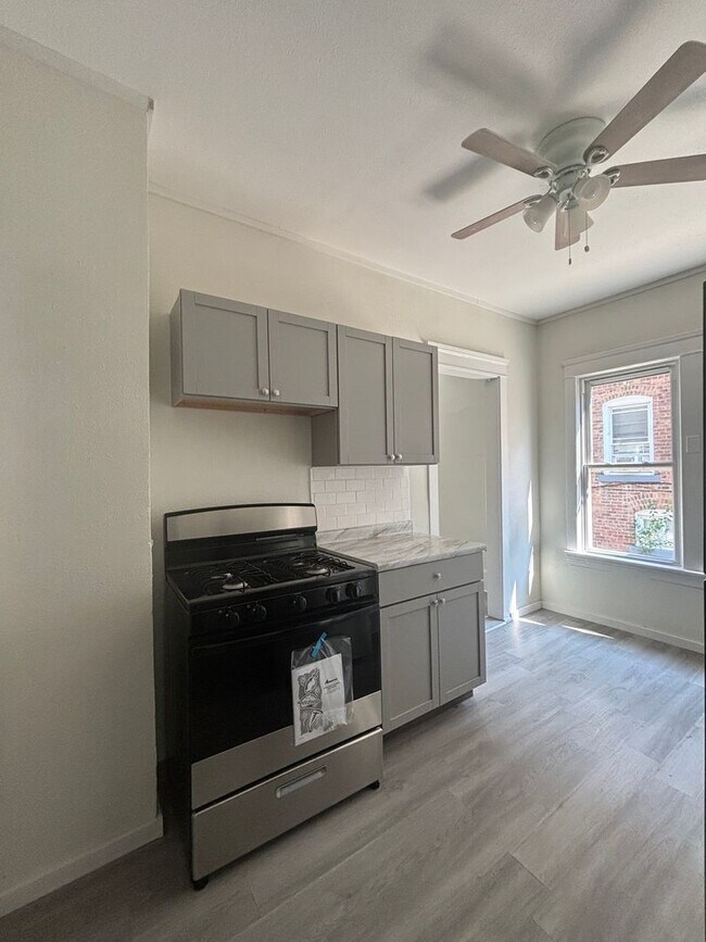 Building Photo - 98th,W.2044