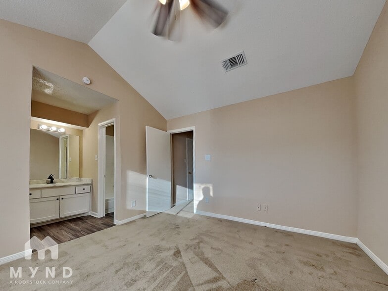 Building Photo - 5834 Twisted Pine Ct