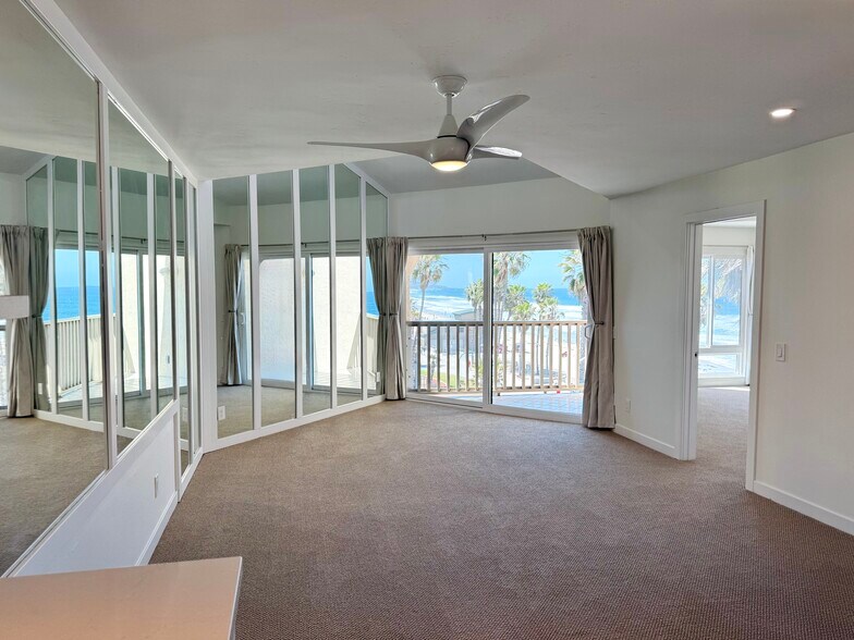 Building Photo - 4465 Ocean Blvd