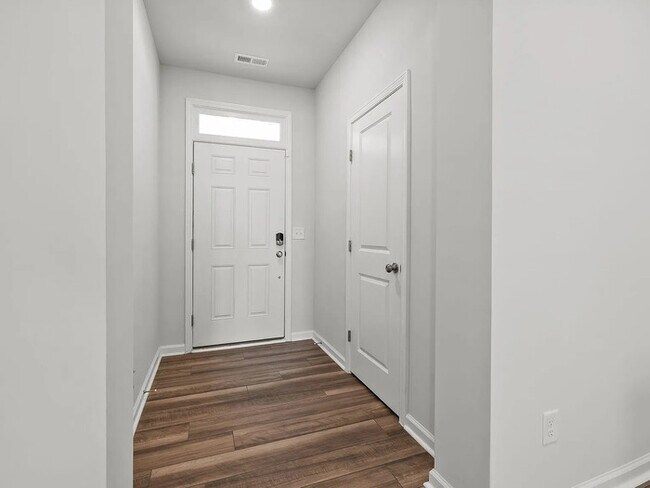Building Photo - Lease OR Lease to Own