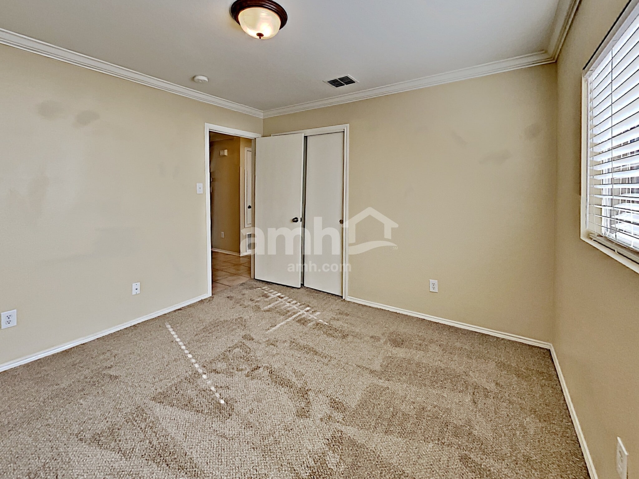 Building Photo - 24727 Maple Crest