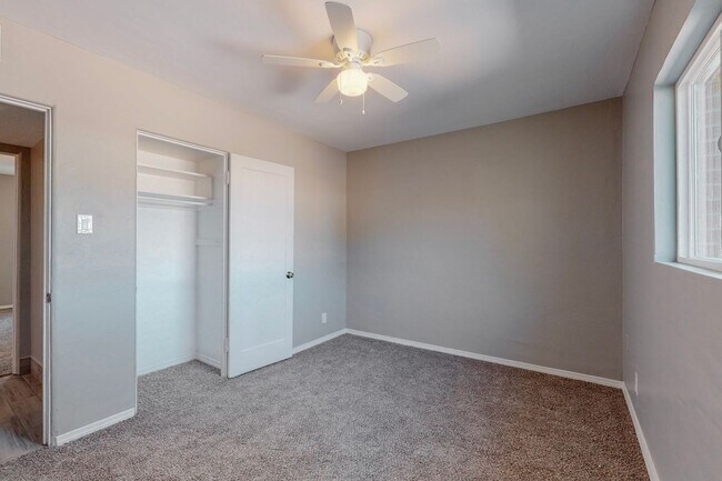 Building Photo - UPTOWN RENOVATED 3 Bedroom 2 Bath with garage