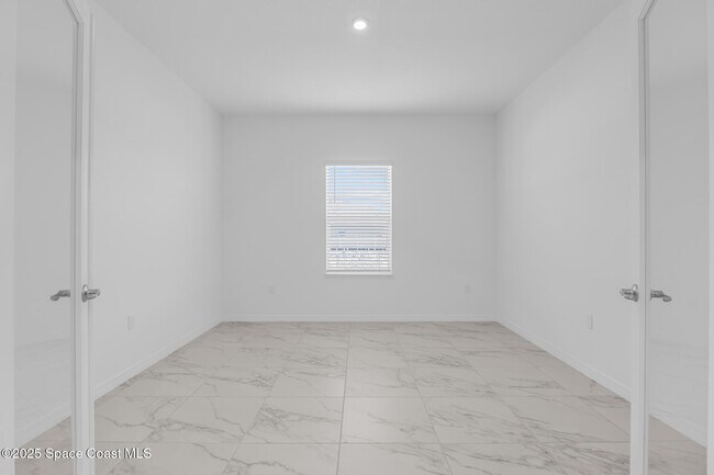 Building Photo - 6266 Moonrise Dr
