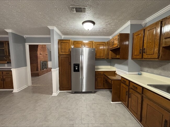 Building Photo - 622 Hospital Rd