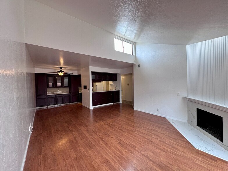 Living Room - 25912 Hayward Blvd