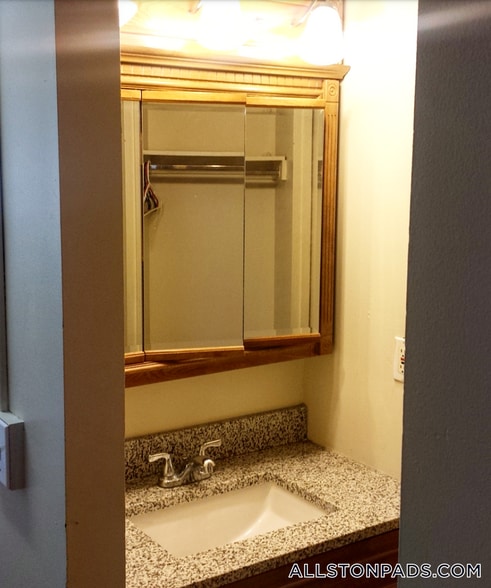 Building Photo - 1110 Commonwealth Ave