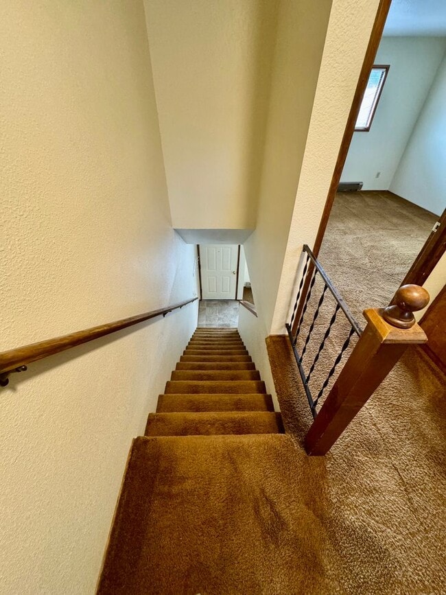 Building Photo - 1127-1129 Applegate Street