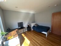 Building Photo - 2554 Virginia St