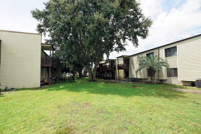 Building Photo - 308 Miracle Strip Pkwy