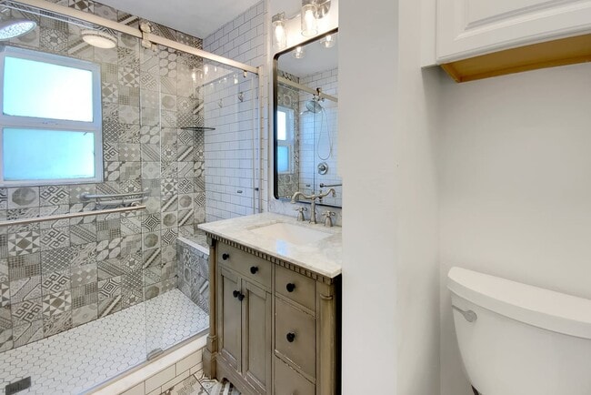 Building Photo - 754 E 1700 S