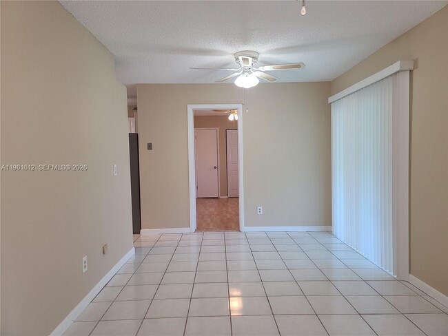 Building Photo - 4311 SE Geneva Dr