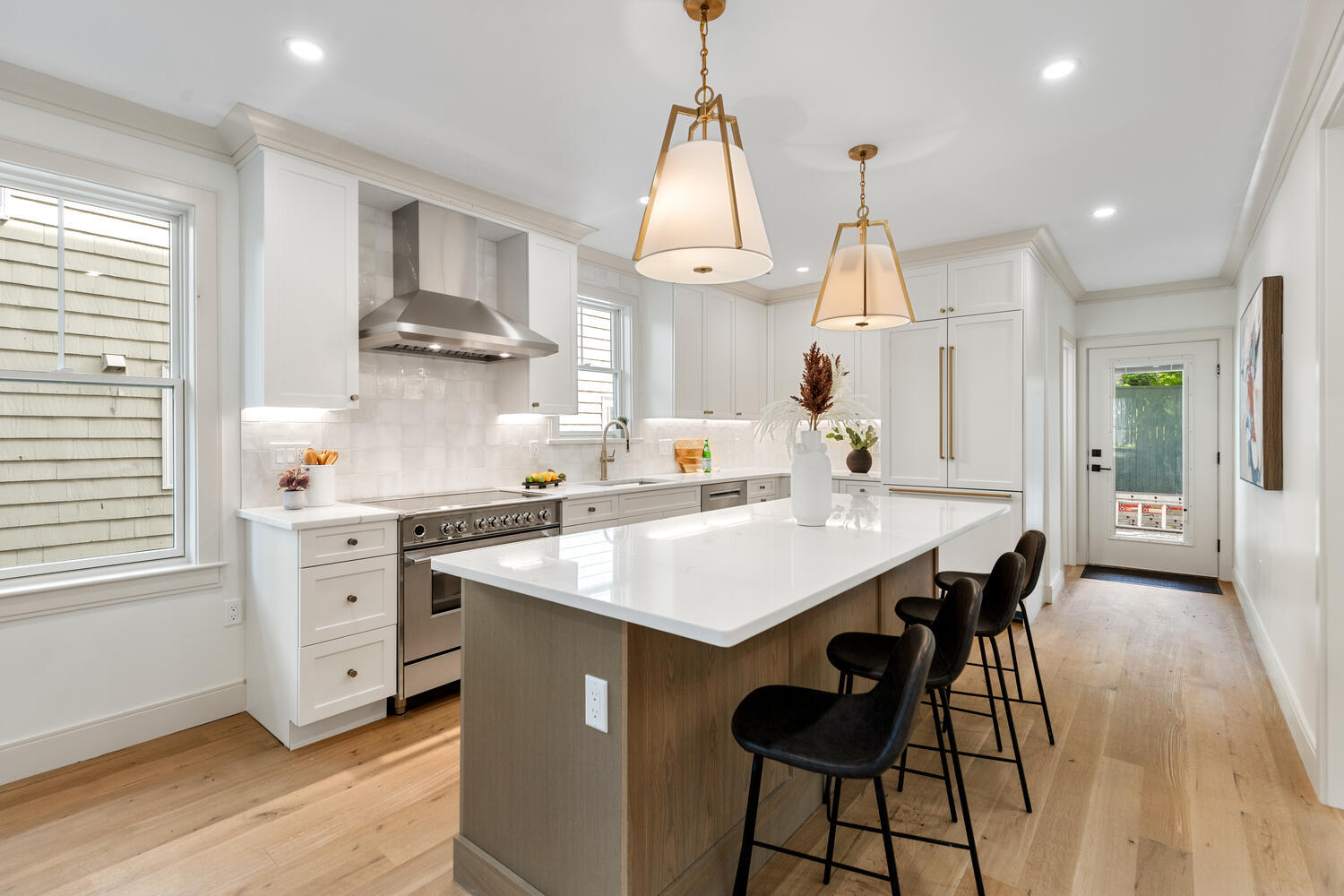 Building Photo - 8 Holly Ave