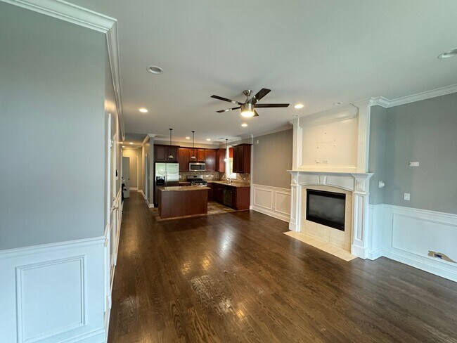 Building Photo - 5406 S Indiana Ave