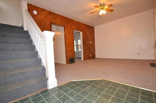 Building Photo - 567 Cross Ct