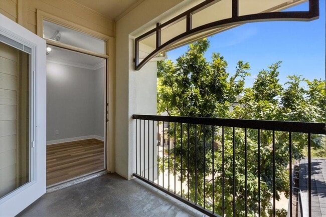 Building Photo - 7701 Rialto Blvd