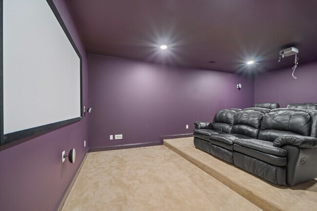 Building Photo - 27556 Paddock Trail Pl