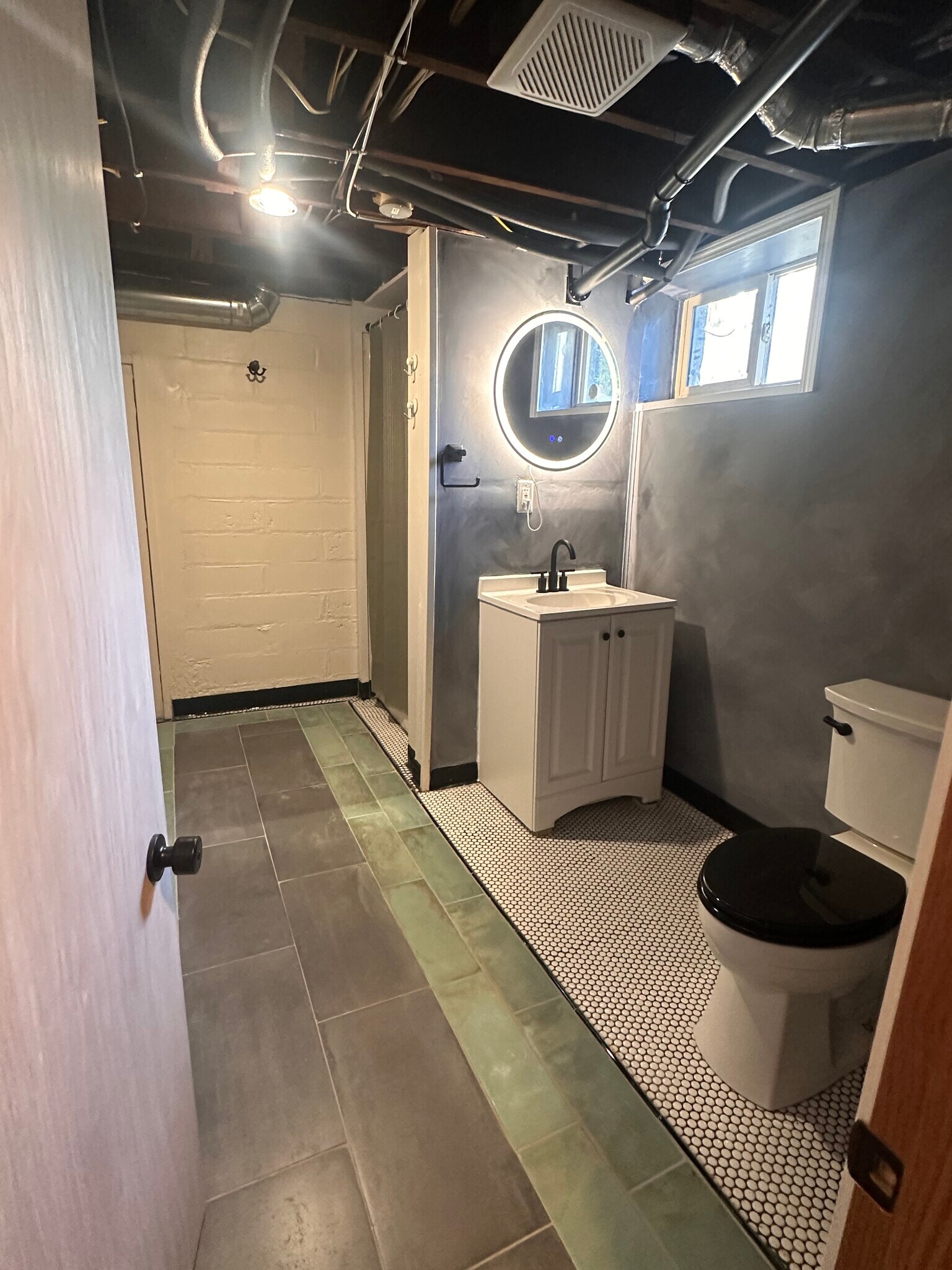 Building Photo - 718 Griggs St N