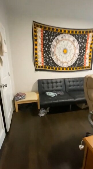 Building Photo - 6 Clearway St