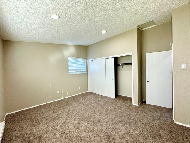 Building Photo - 20924 80th Pl W