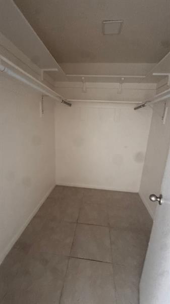 Building Photo - 10188 SW 53rd Ct