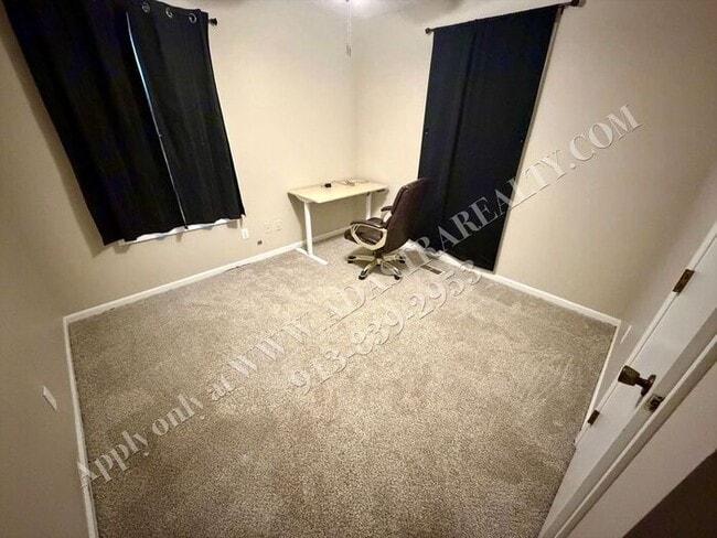 Building Photo - Beautiful Ranch Home in Park Hill School District-Available NOW!