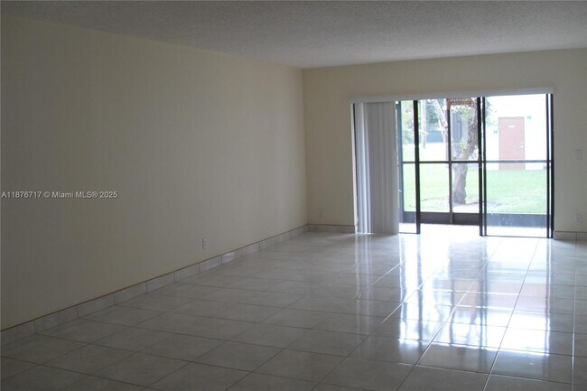 Building Photo - 16411 Blatt Blvd