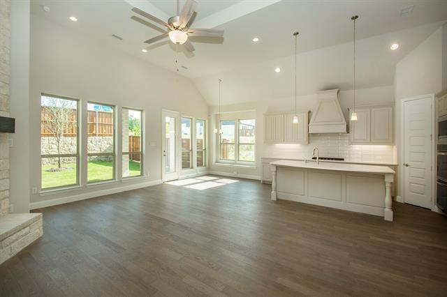 Building Photo - 2223 Clairmount Dr