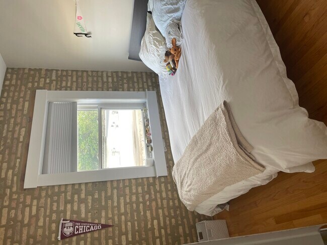 Building Photo - 2537 Prairie Ave