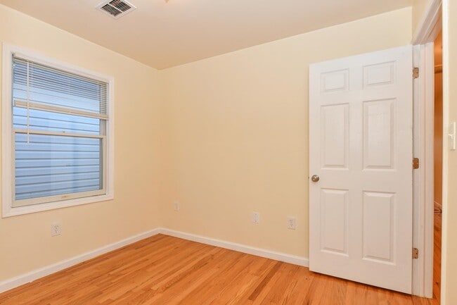 Building Photo - 499 Ocean Ave