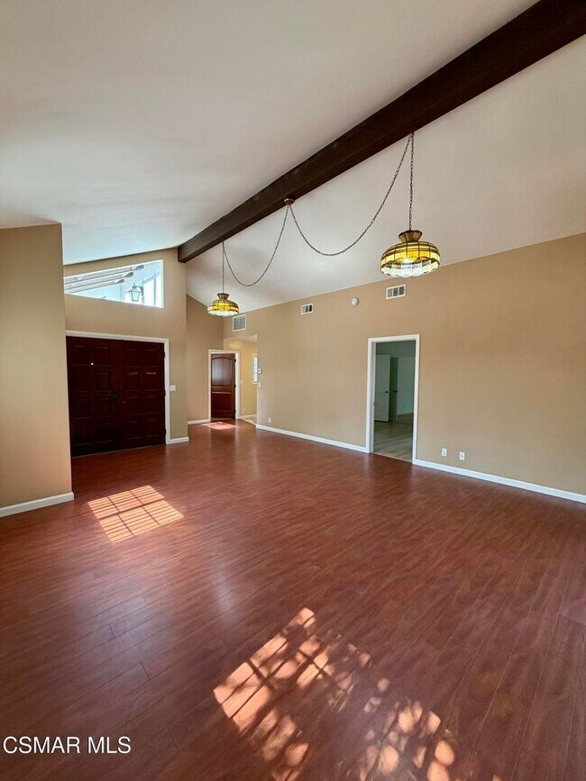 Building Photo - Welcome this single story, beautifully maintained and thoughtfully updated home South Of The Boul...