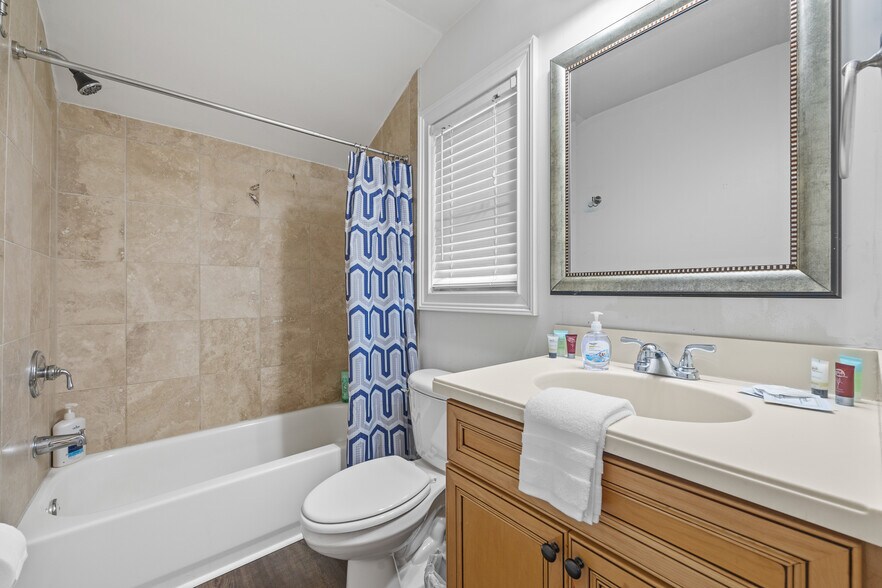 Building Photo - 1267 Atlantic Dr NW