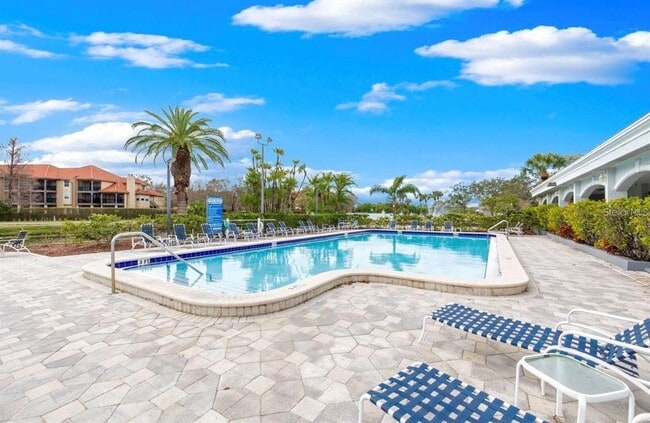 Building Photo - 2333 Feather Sound Dr