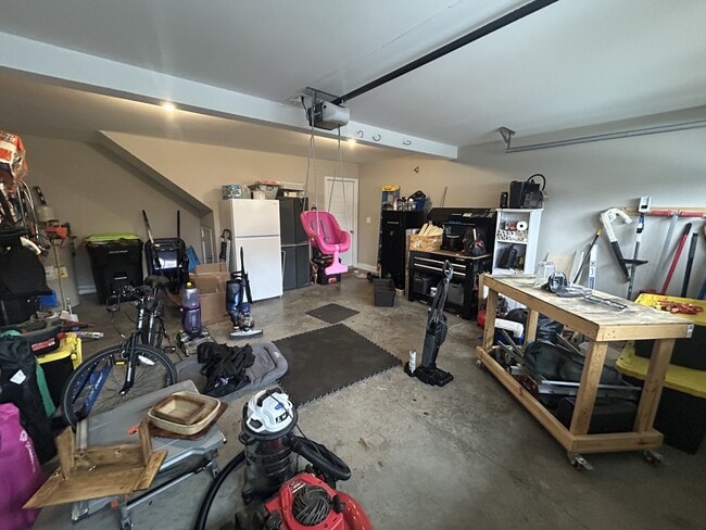 Building Photo - 513 Burgess CT