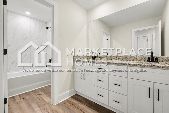 Building Photo - 4015 Norman Dr