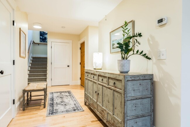 Building Photo - 1 Franklin St