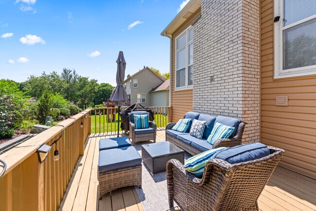 Building Photo - 707 Republic Ct