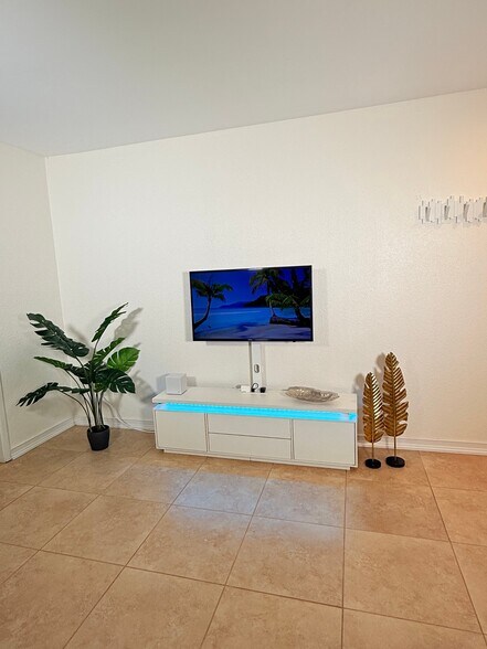 Building Photo - 7980 Mission Center Ct