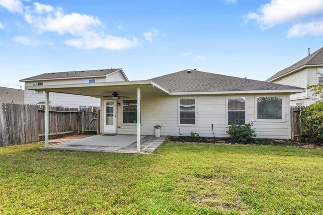 Building Photo - 4034 Falvel Shadow Creek Dr