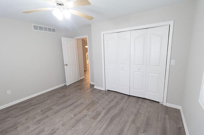 Building Photo - 4836 Meadow Lark Ln