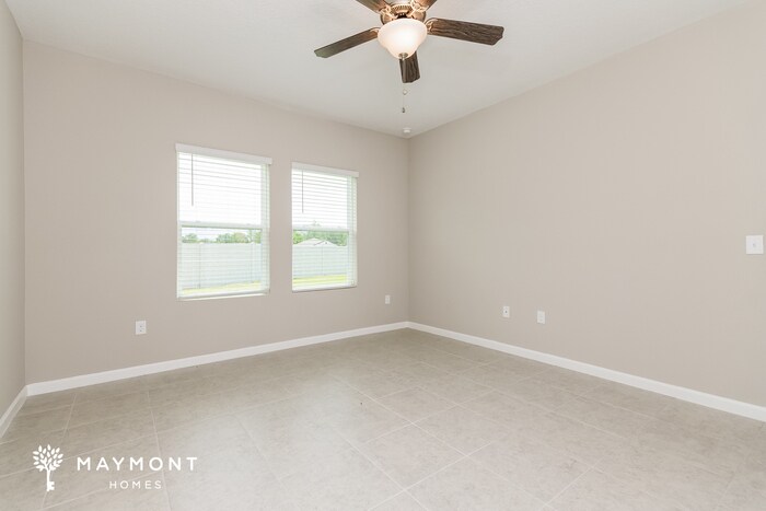 Building Photo - 300 Kenilworth Dr