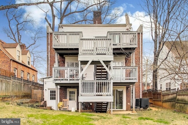 Building Photo - 8414 Flower Ave