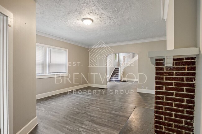 Building Photo - Updated and Move-In Ready 4-Bedroom Home