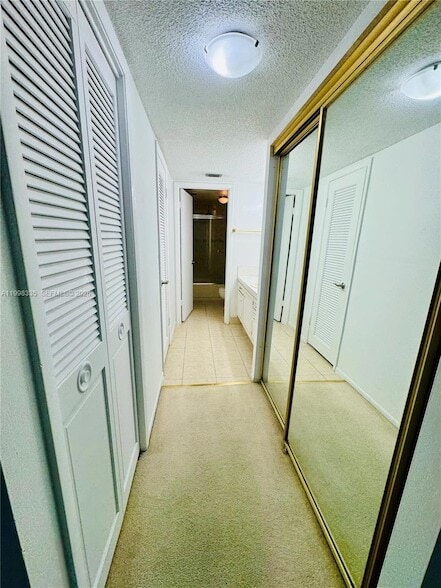 Building Photo - 18011 Biscayne Blvd