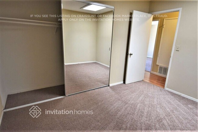 Building Photo - 3054 Coventry Dr